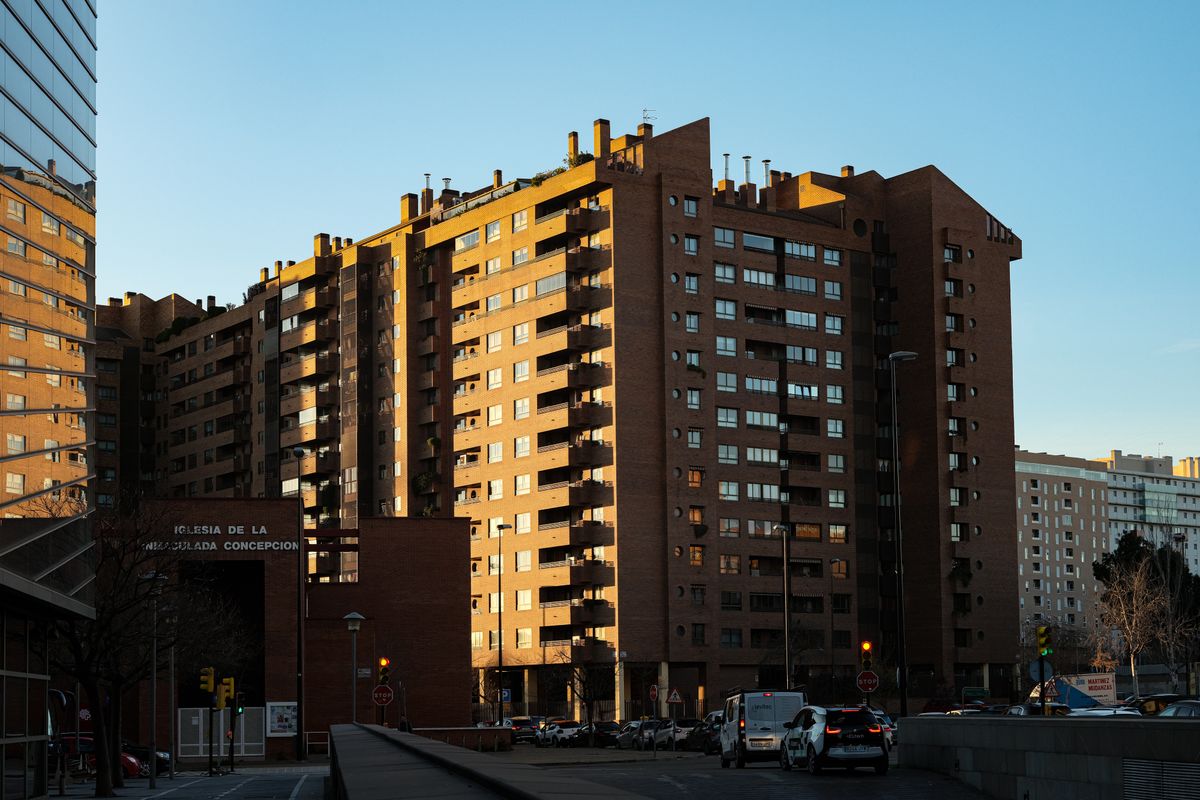Edificio de viviendas de protección oficial (VPO) en España